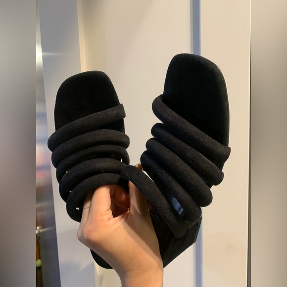 Little Burgundy Women’s Strappy Heeled Slippers - Picture 5 of 7